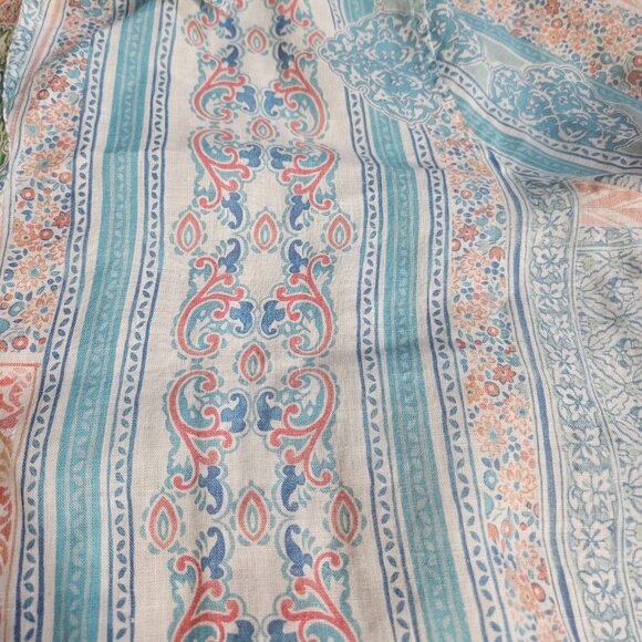 Chico's Women's Blouse SZ 2 US 12 Large No Iron 100% Linen Floral Coastal Tile - Picture 8 of 11